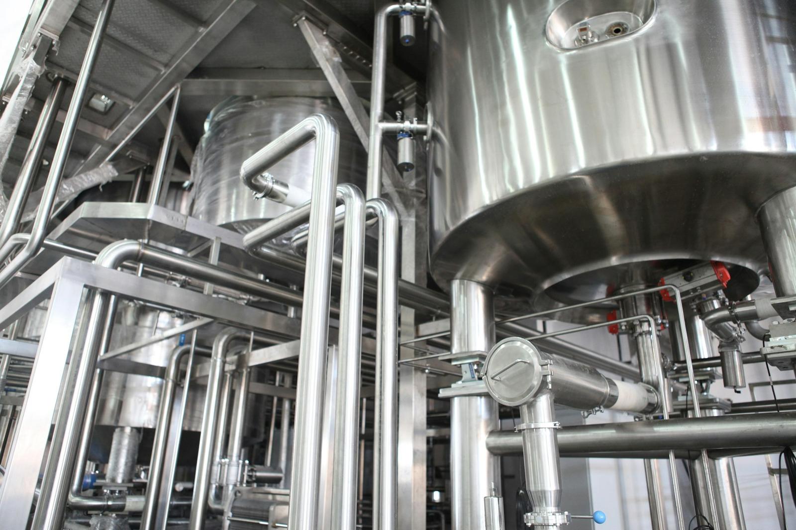 Stainless steel process vessels and piping